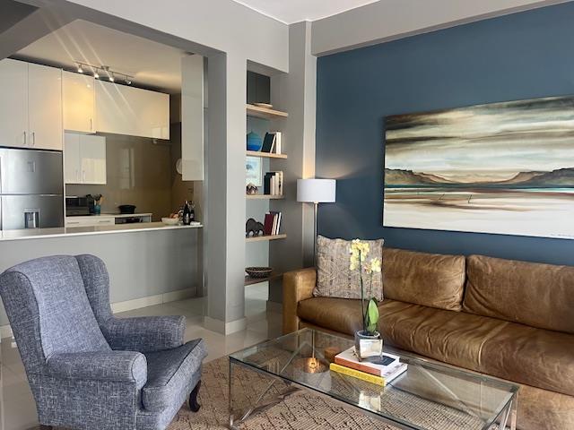 To Let 2 Bedroom Property for Rent in Sea Point Western Cape